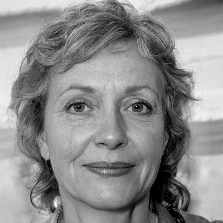 Dozentin Katarina Novák - Expertin für Controlling und Budgetierung